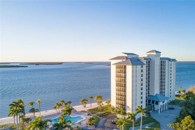 $529,000 | 17080 Harbour Point Drive, Unit 614, Fort Myers, FL 33908
