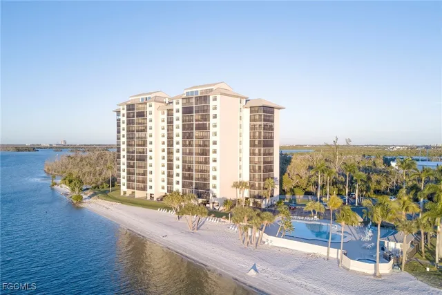$529,000 | 17080 Harbour Point Drive, Unit 614, Fort Myers, FL 33908