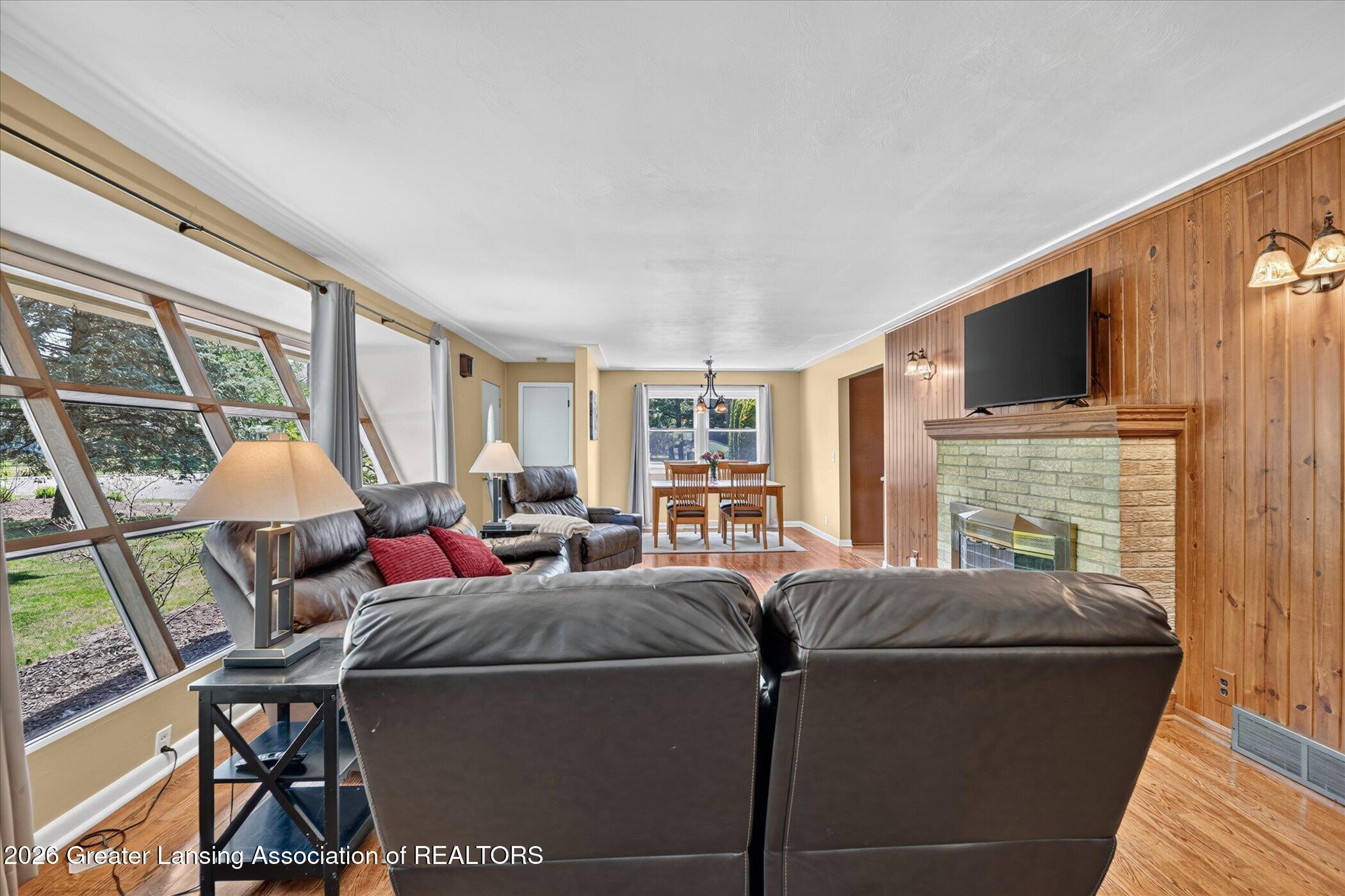 876 Riverside Drive Portland, MI 48875 - Photo 16 of 60 10-876-Riverside-Dr-WindowStill