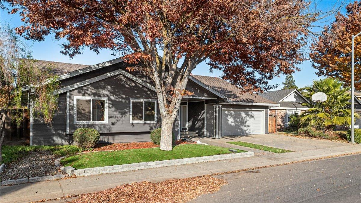 2117 Manitoba Court Modesto, CA 95356 - Photo 3 of 61