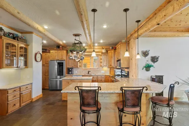 $1,650,000 | 135 Par Drive, Cascade, ID 83611