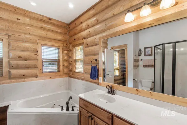 $1,595,000 | 135 Par Drive, Cascade, ID 83611