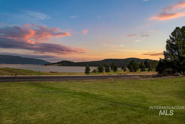 $1,650,000 | 135 Par Drive, Cascade, ID 83611