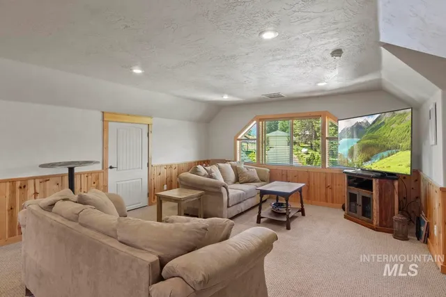 $1,650,000 | 135 Par Drive, Cascade, ID 83611