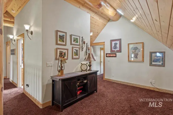 $1,595,000 | 135 Par Drive, Cascade, ID 83611