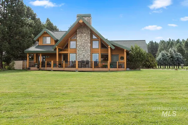 $1,650,000 | 135 Par Drive, Cascade, ID 83611