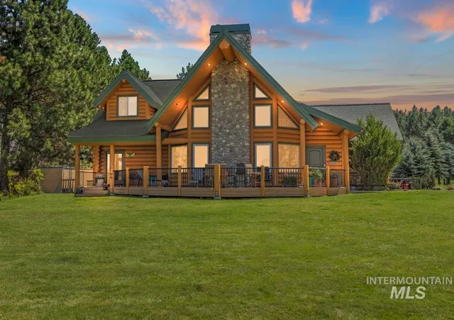 $1,650,000 | 135 Par Drive, Cascade, ID 83611