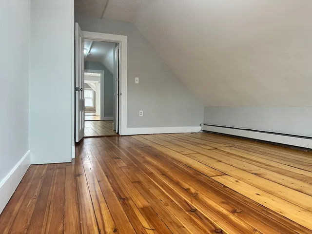 $3,200 | 159 East Central Street, Unit 2, Franklin, MA 02038