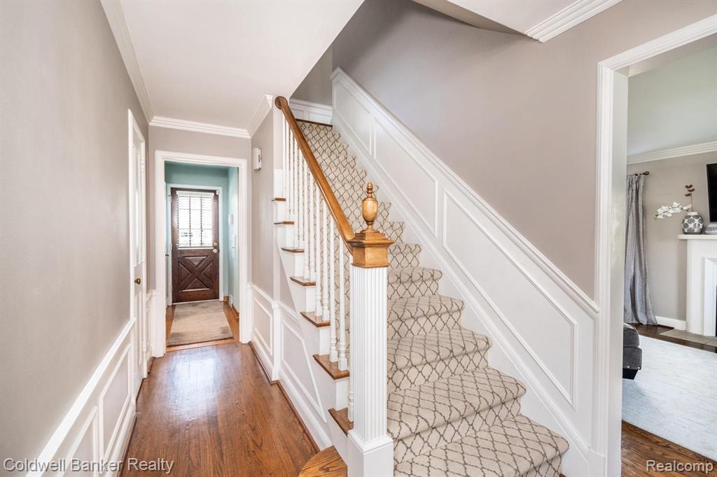 320 Touraine Road Grosse Pointe Farms, MI 48236 - Photo 9 of 60