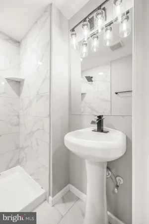 $3,300 | 515 Delamore Place, Wilmington, DE 19805