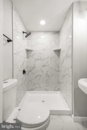 $3,300 | 515 Delamore Place, Wilmington, DE 19805