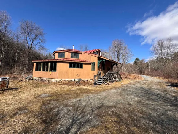 $330,000 | 652 Lewis Creek Road, Hinesburg, VT 05461