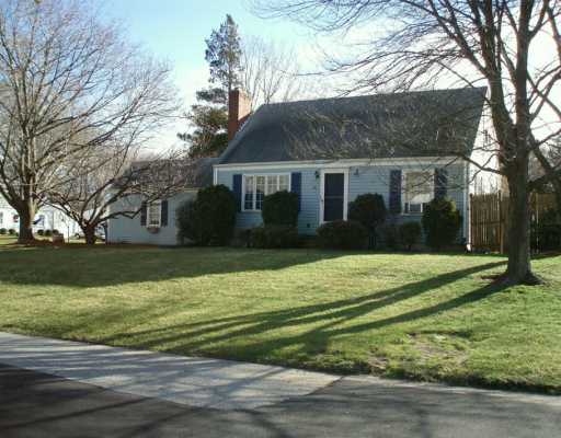 20 Farmland Road Warwick, RI 02889 - Photo 1 of 4 Exterior Front.