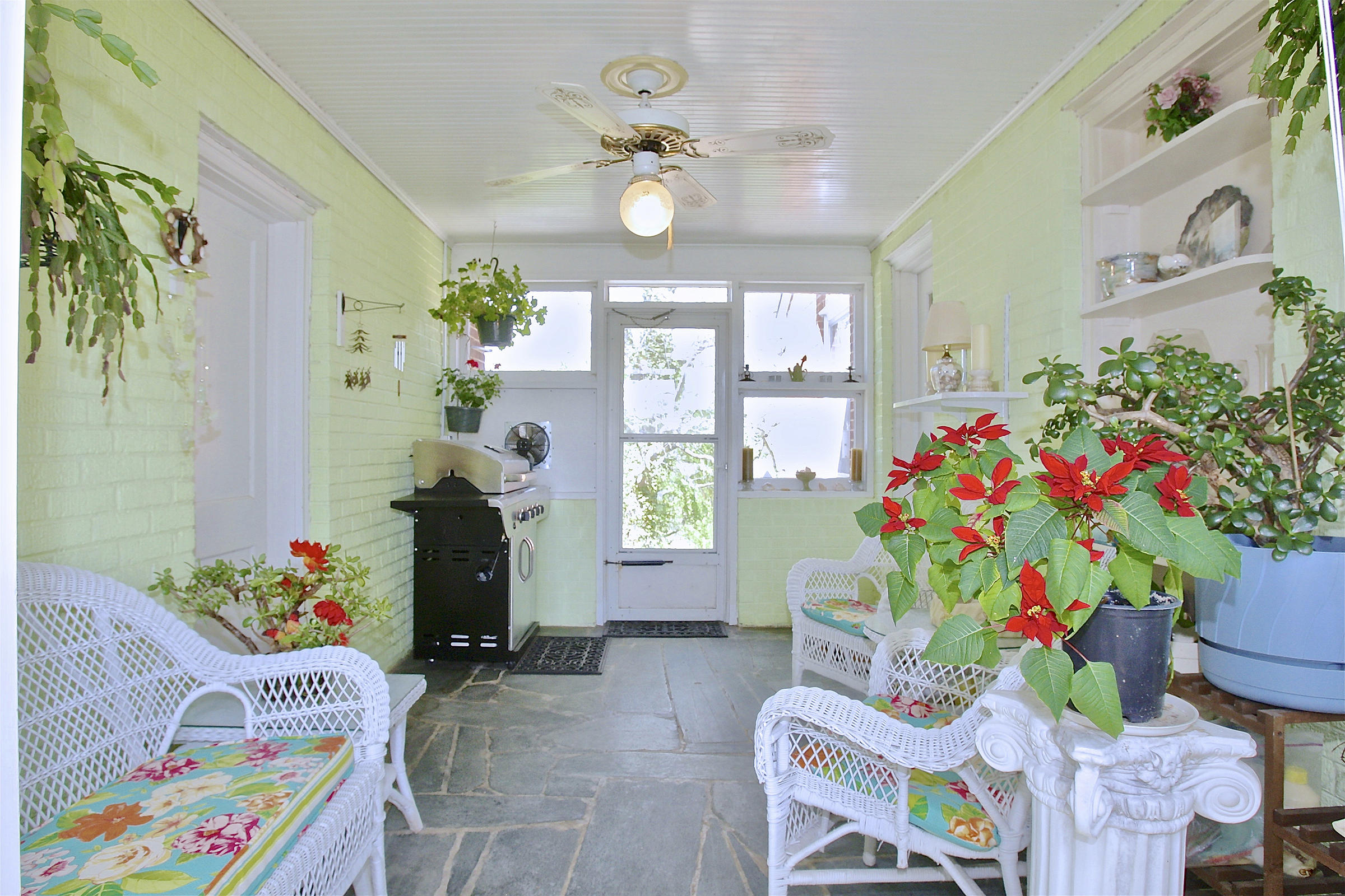 3833 Darlington Road Southwest Roanoke, VA 24018 - Photo 26 of 47 Sunroom