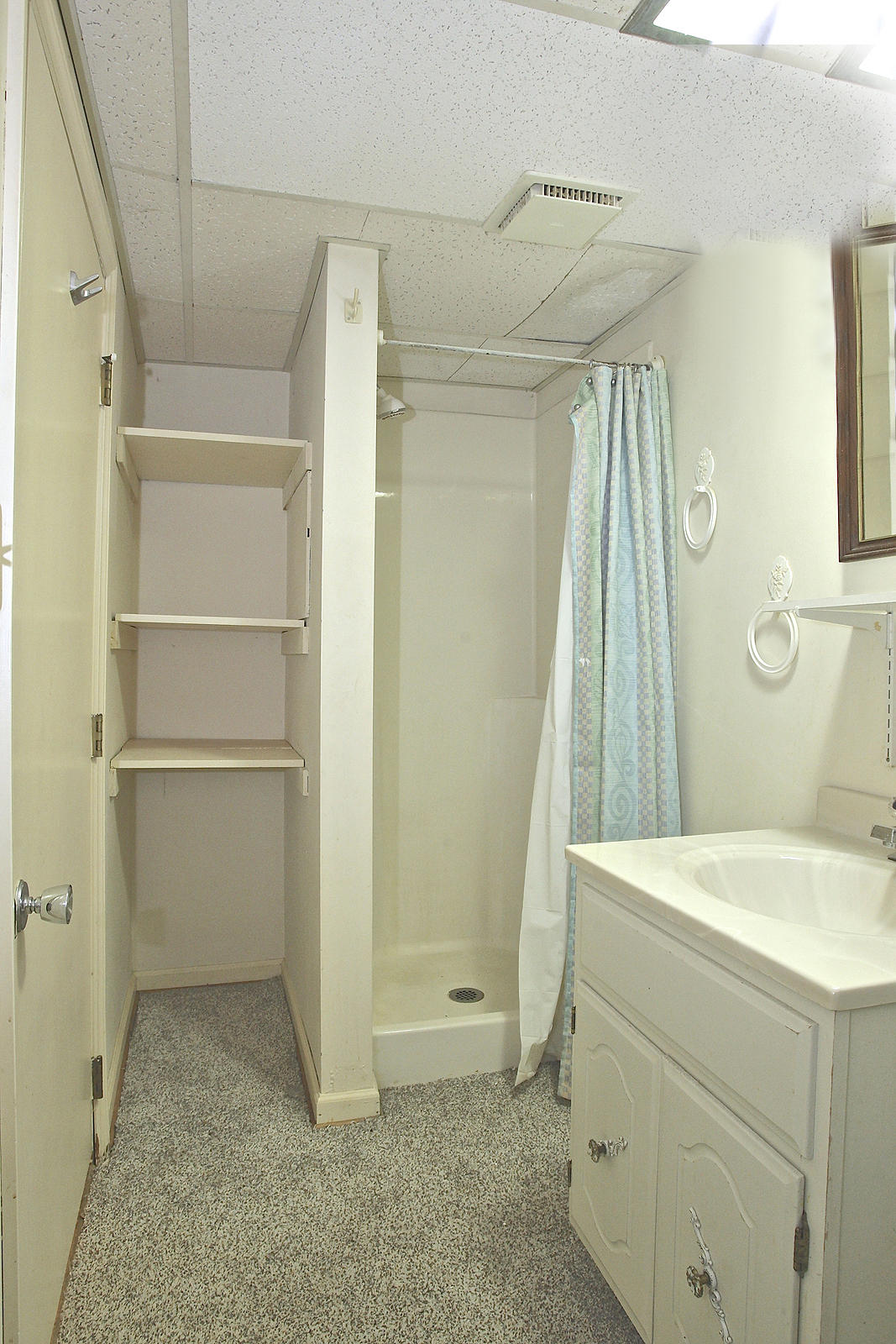 3833 Darlington Road Southwest Roanoke, VA 24018 - Photo 33 of 47 Bathroom 3