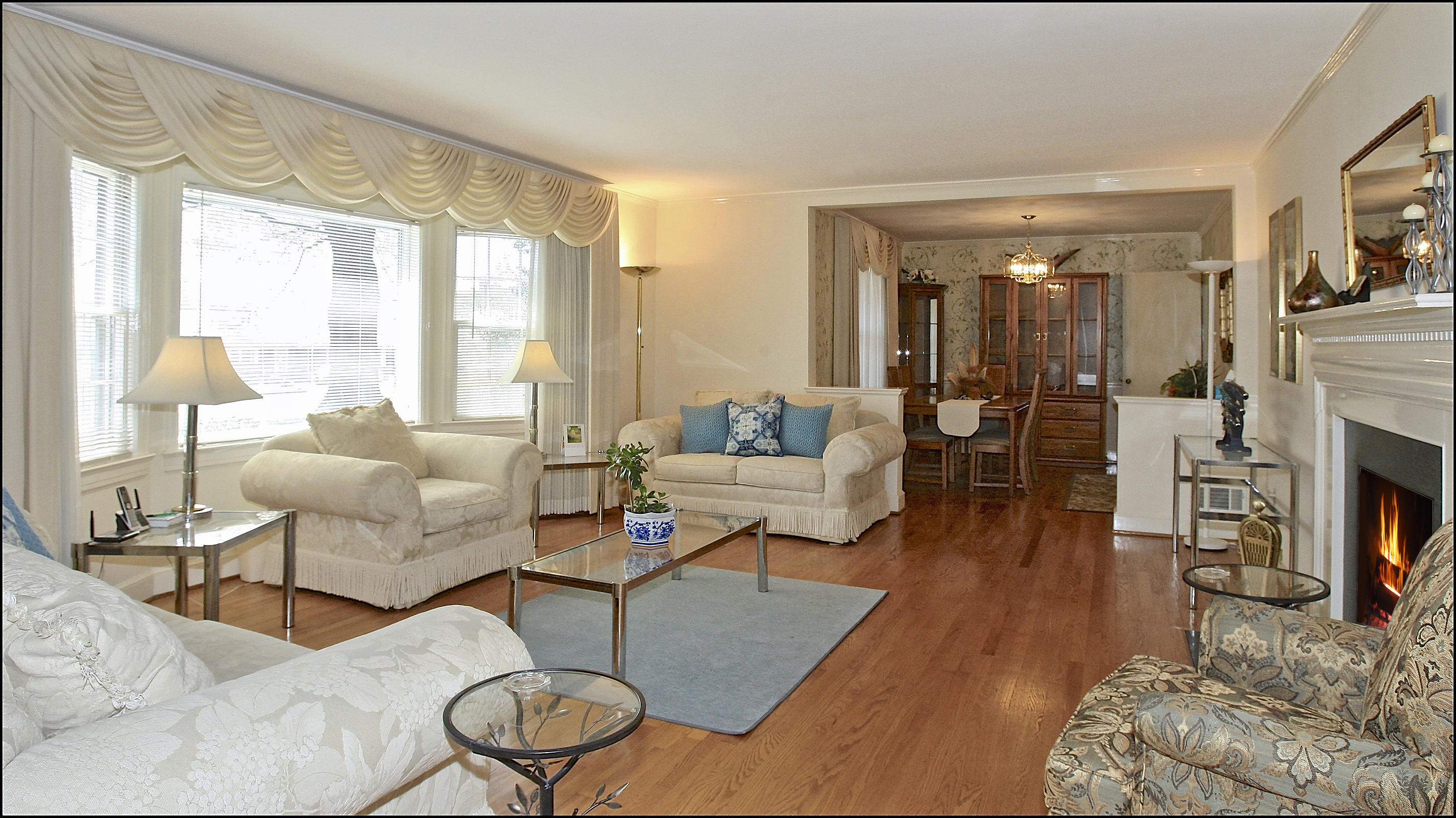 3833 Darlington Road Southwest Roanoke, VA 24018 - Photo 5 of 47 Living Room