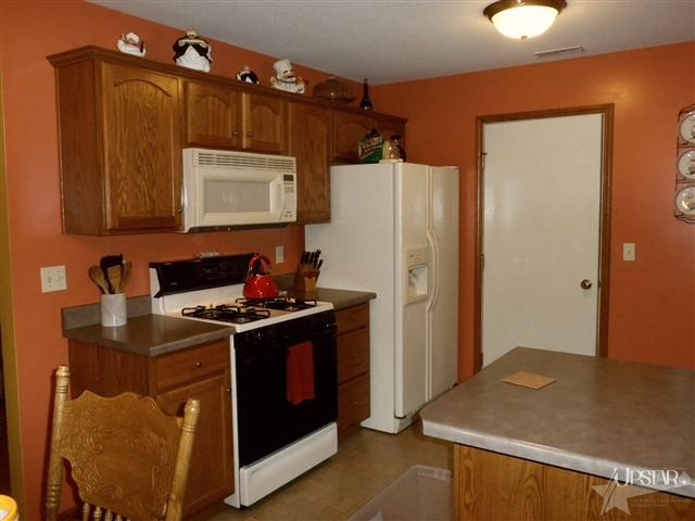 865 Innkeepers Court Waterloo, IN 46793 - Photo 7 of 14 Gallery Image 7