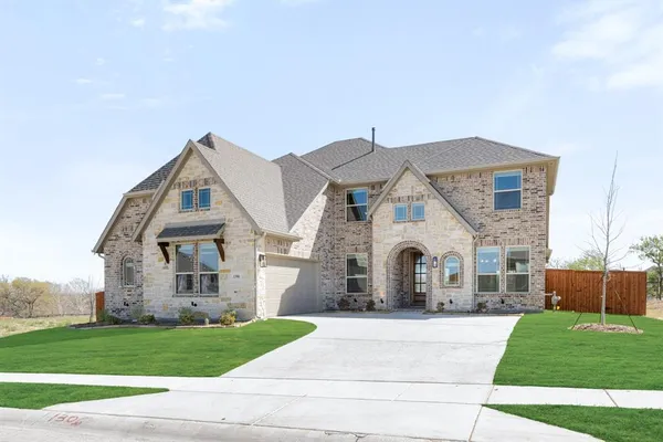 a view of outdoor space yard and front view of a house