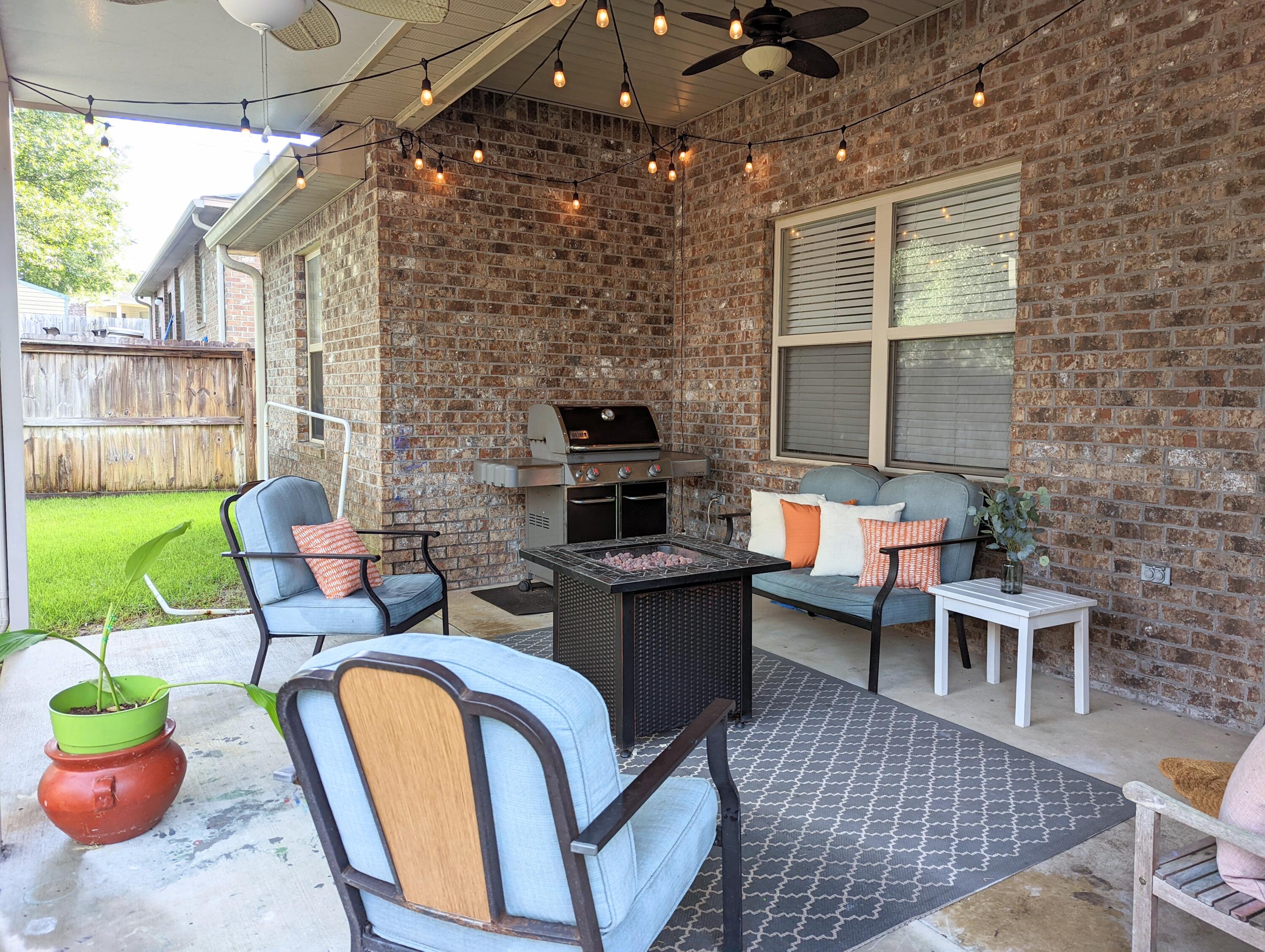 4639 Hermosa Road Crestview, FL 32539 - Photo 16 of 18 a outdoor space with furniture