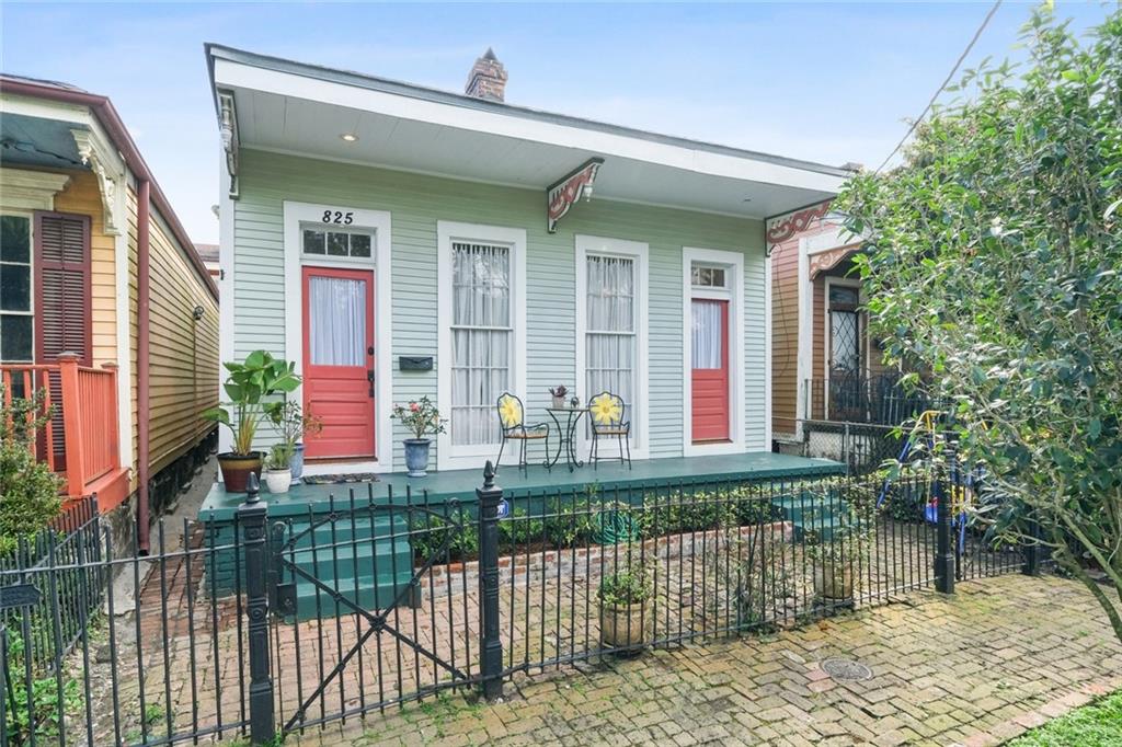 825 Fourth Street New Orleans, LA 70130 - Photo 1 of 19