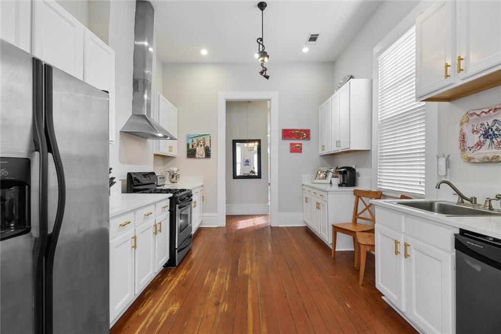 825 Fourth Street New Orleans, LA 70130 - Photo 6 of 19