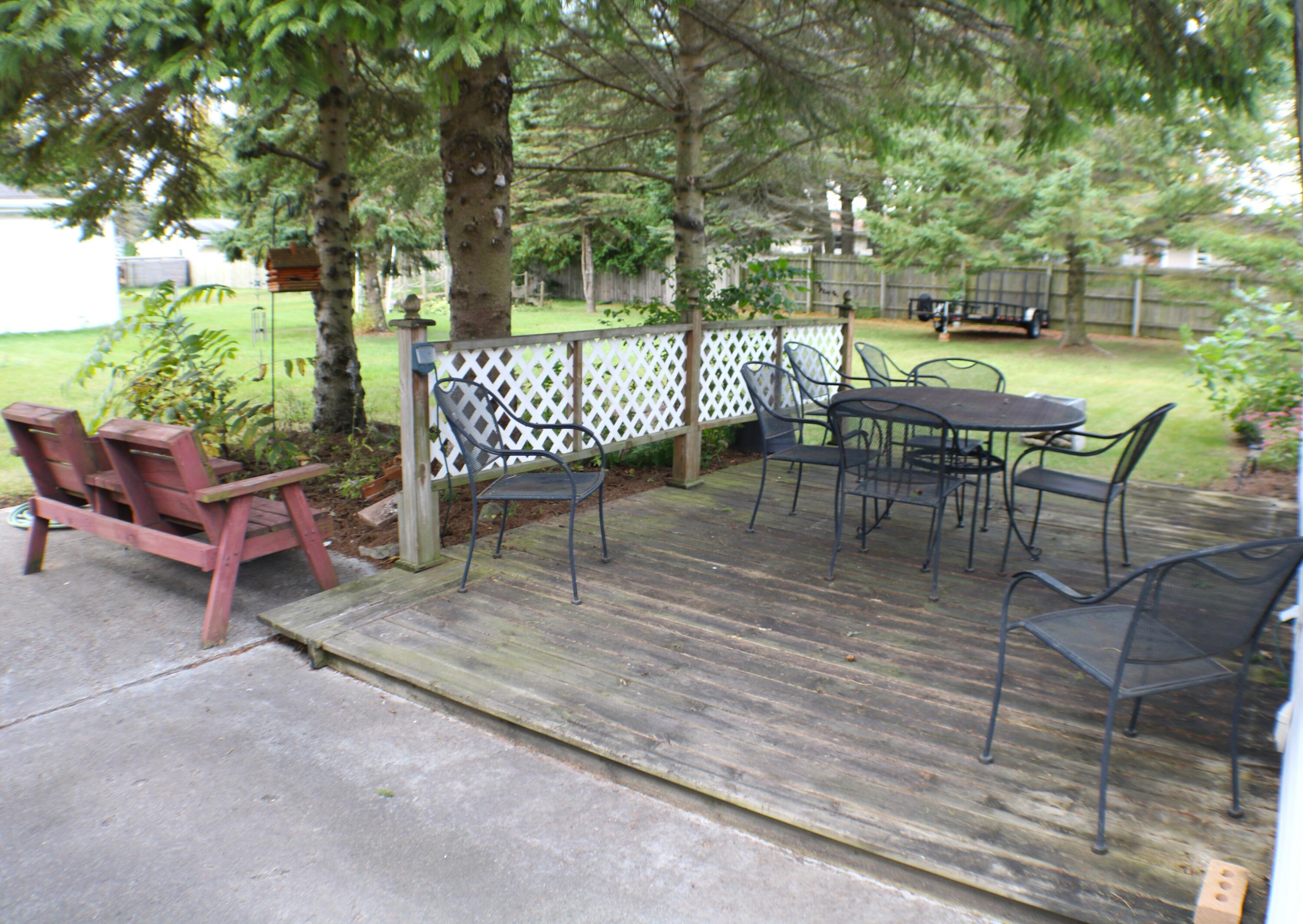 3616 Tannery Road Two Rivers, WI 54241 - Photo 12 of 17 Deck