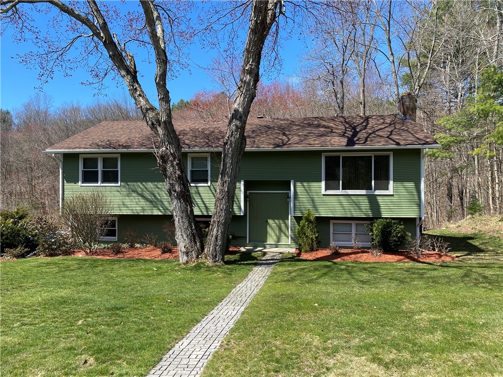 17 Burlingame Road Smithfield, RI 02917 - Photo 1 of 15