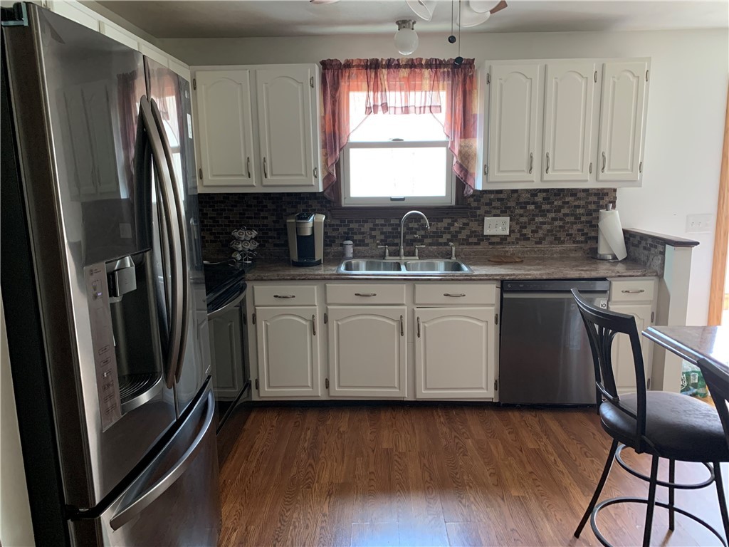 17 Burlingame Road Smithfield, RI 02917 - Photo 5 of 15