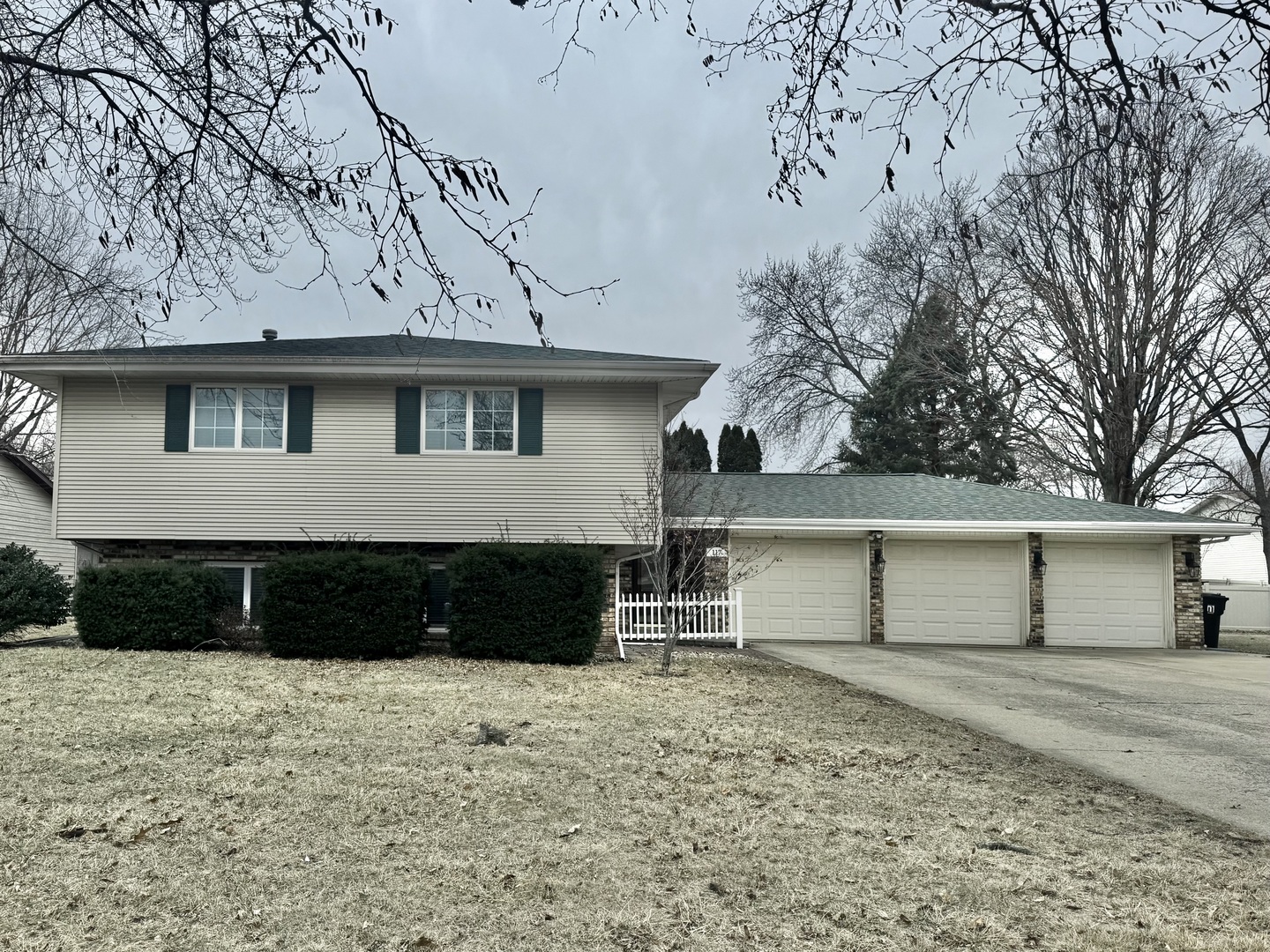 117 Colchester Drive Normal, IL 61761 - Photo 1 of 32 a view of a house with a yard