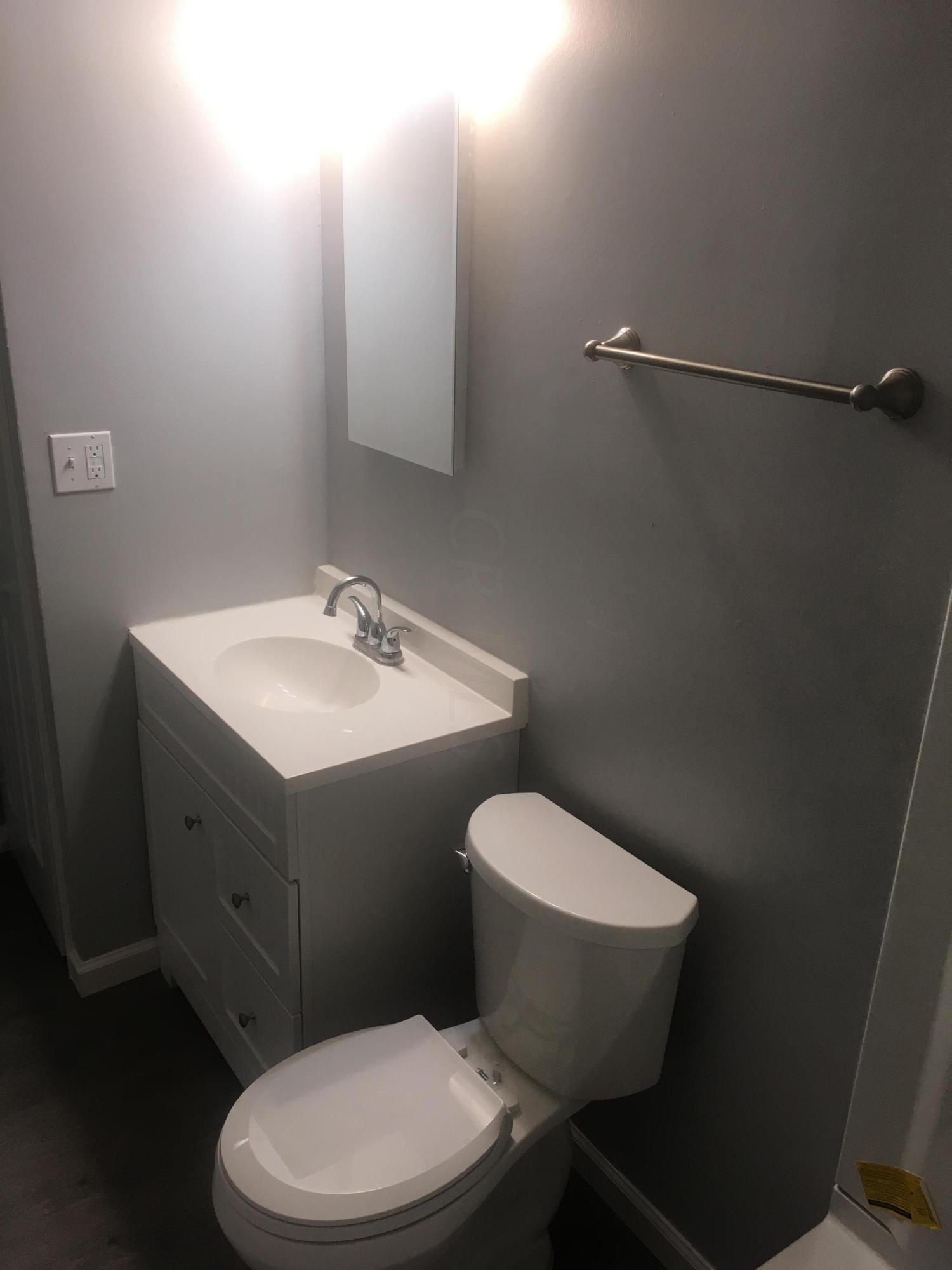 5130 Refugee Road Columbus, OH 43232 - Photo 5 of 12 Gallery Image 5