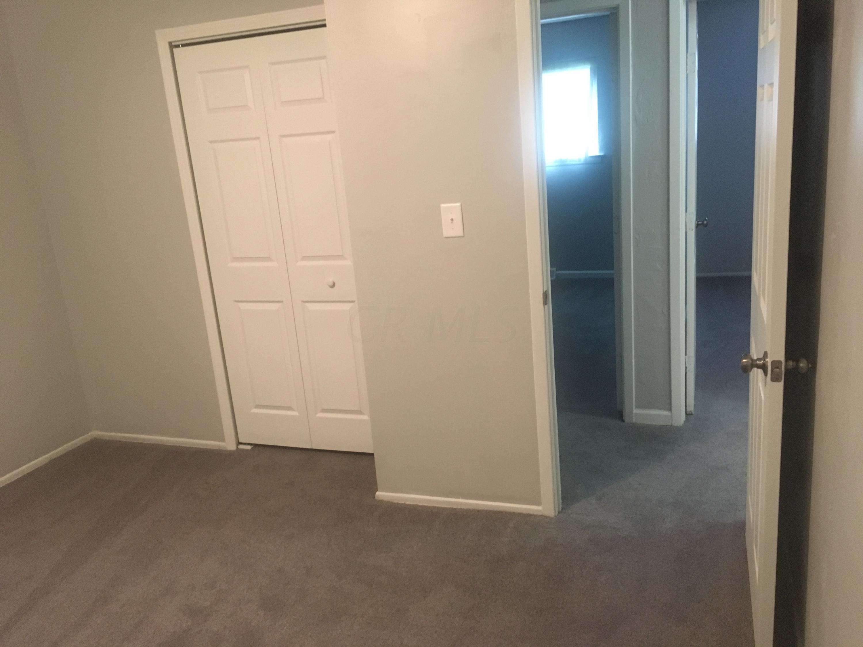 5130 Refugee Road Columbus, OH 43232 - Photo 6 of 12 Gallery Image 6