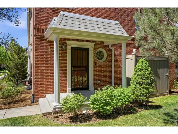 $750,000 | 944 Ivanhoe Street, Denver, CO 80220