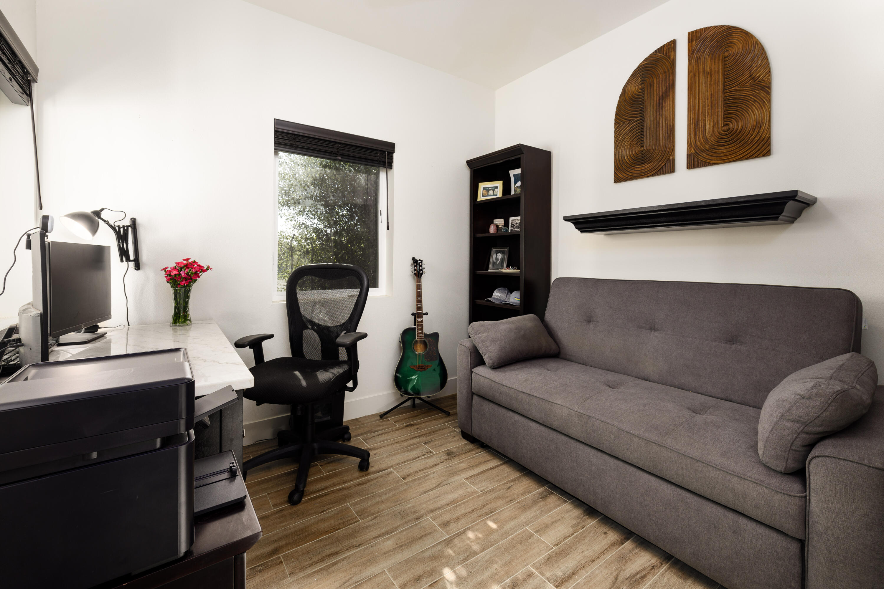 357 Los Cabos Lane Ventura, CA 93001 - Photo 24 of 35 3rd bedroom