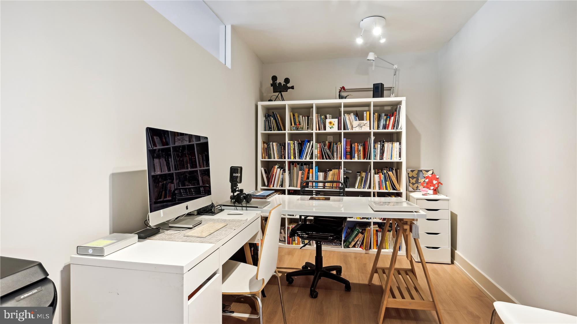 5101 River Road, Unit 602 Bethesda, MD 20816 - Photo 8 of 35 a view of a workspace with furniture