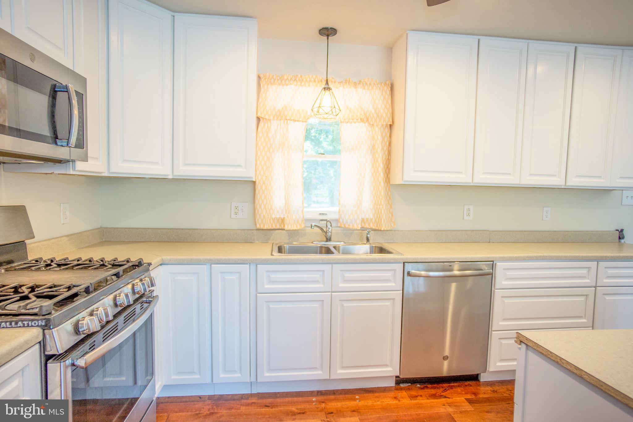 1197 Town Point Road Chesapeake City, MD 21915 - Photo 22 of 29 Gas Stove, Stainless appliances