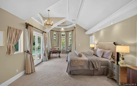 $1,599,999 | 81 Lawrence Hill Road, Huntington, NY 11743