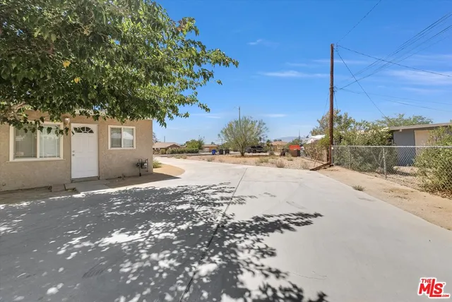 $650,000 | 16340 Villa Drive, Victorville, CA 92395