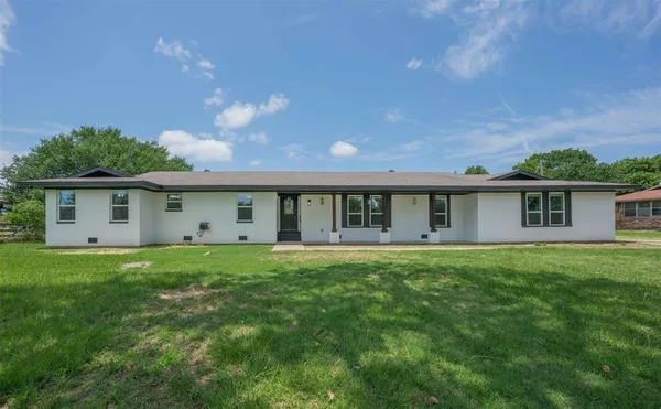 $3,900 | 313 County Road 805A, Cleburne, TX 76031
