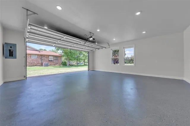 $3,900 | 313 County Road 805A, Cleburne, TX 76031