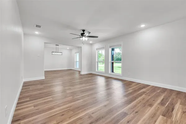 $3,900 | 313 County Road 805A, Cleburne, TX 76031