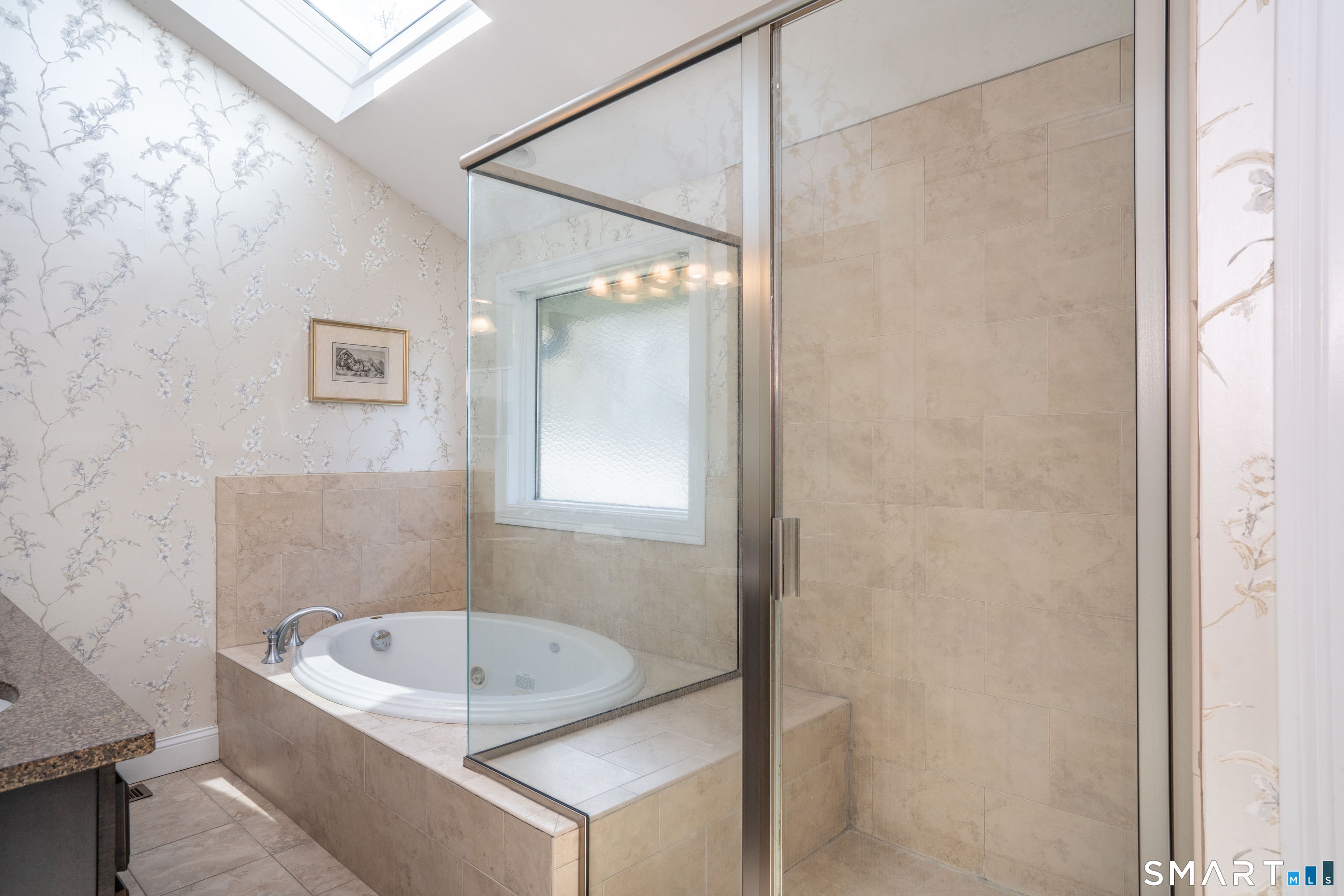 3 Morgan Place, Unit 3 Avon, CT 06001 - Photo 19 of 29 a bathroom with a tub and shower