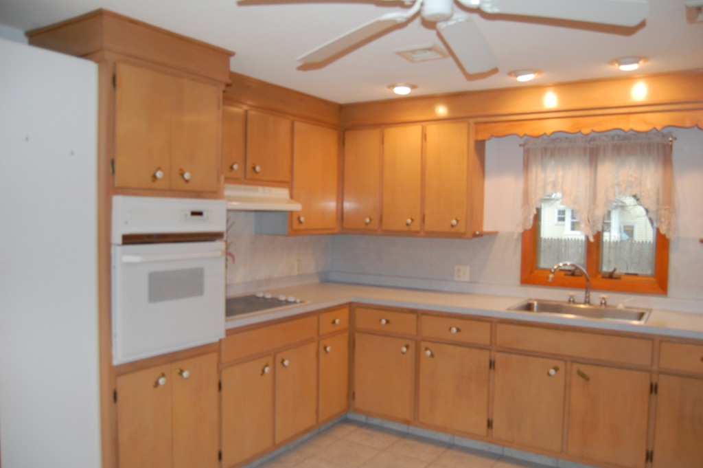 231 Merrimac Avenue Springfield, MA 01104 - Photo 13 of 30 Gallery Image 13