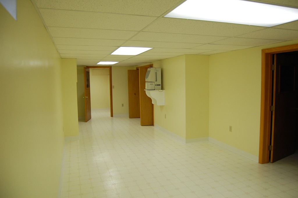 231 Merrimac Avenue Springfield, MA 01104 - Photo 30 of 30 Gallery Image 30