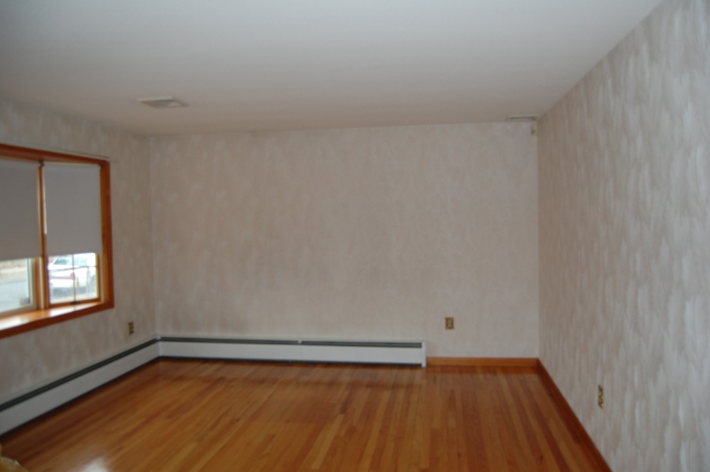 231 Merrimac Avenue Springfield, MA 01104 - Photo 3 of 30 Gallery Image 3