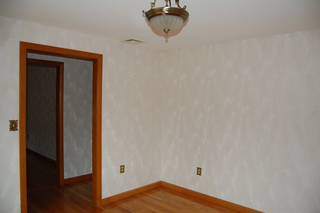 231 Merrimac Avenue Springfield, MA 01104 - Photo 6 of 30 Gallery Image 6