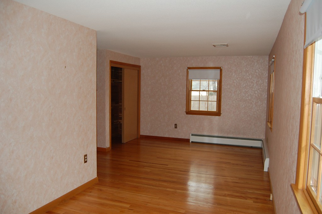 231 Merrimac Avenue Springfield, MA 01104 - Photo 10 of 30 Gallery Image 10