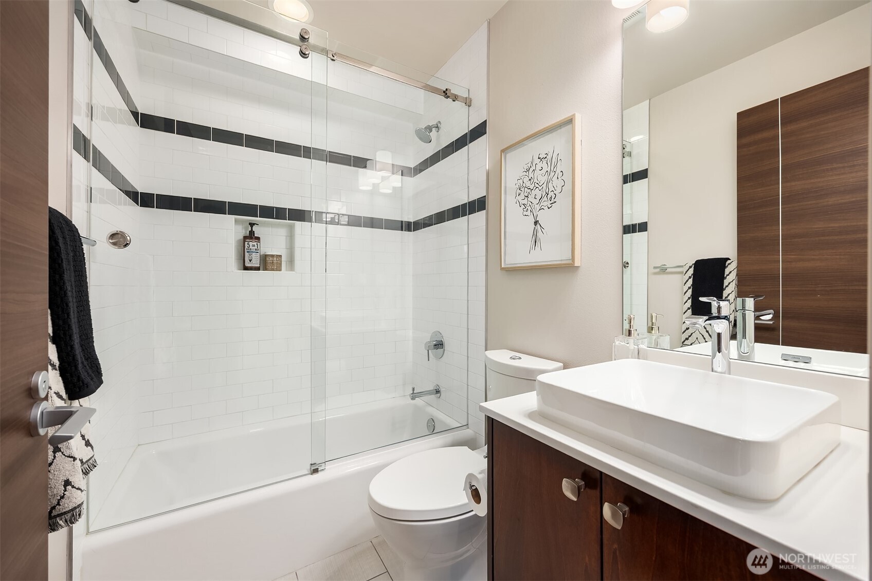 998 Northeast High Street, Unit 12 Issaquah, WA 98029 - Photo 25 of 36