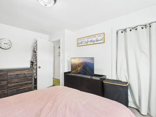 $305,000 | 807 West Gruenwald Avenue, Oshkosh, WI 54901