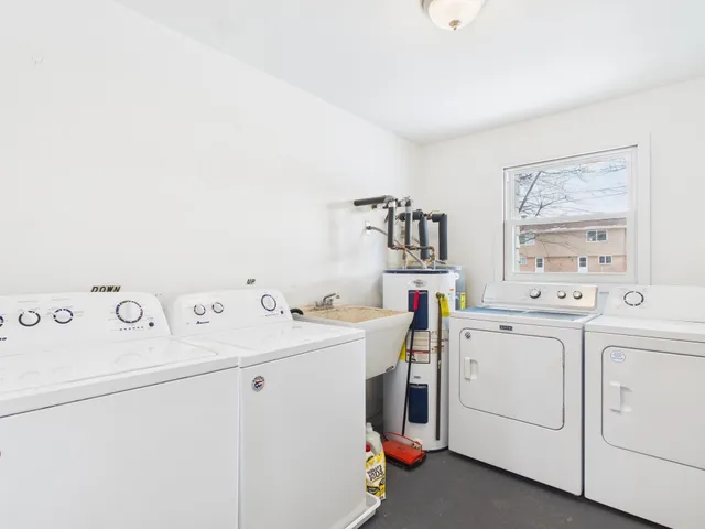 $305,000 | 807 West Gruenwald Avenue, Oshkosh, WI 54901