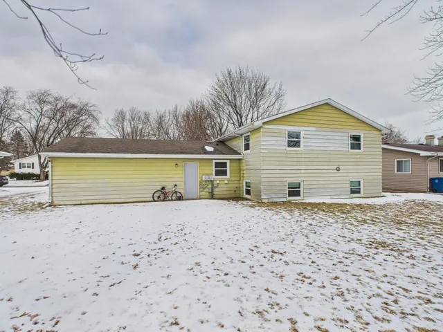 $305,000 | 807 West Gruenwald Avenue, Oshkosh, WI 54901